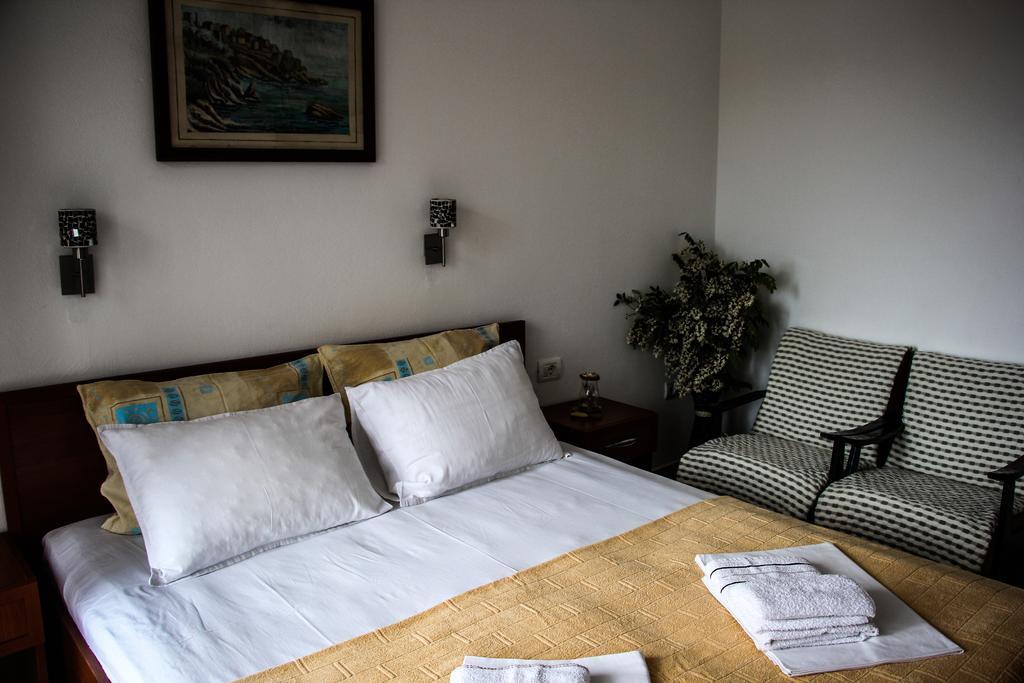 Apartments Aga Ulcinj Exterior photo
