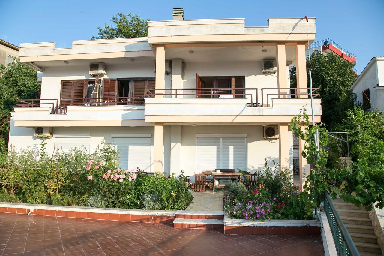 Apartments Aga Ulcinj Exterior photo