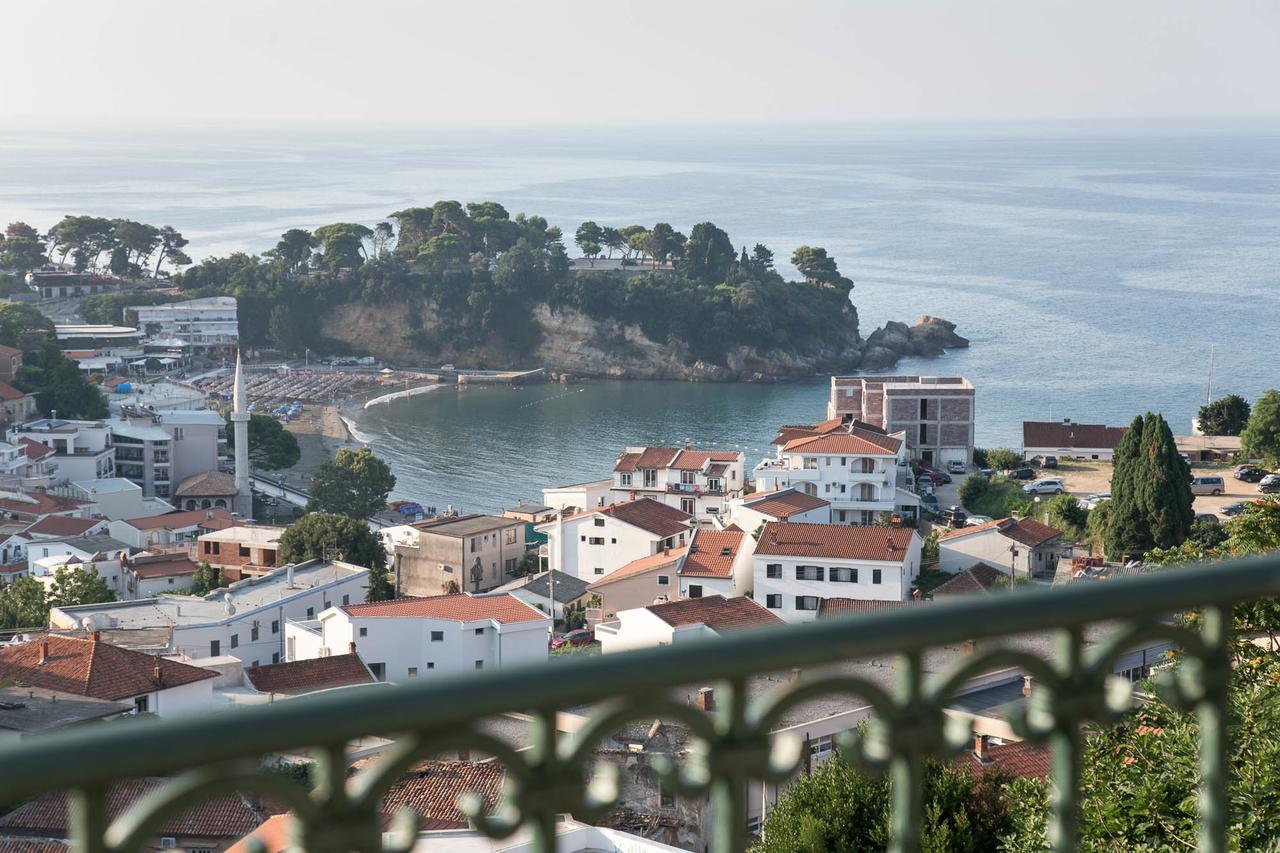 Apartments Aga Ulcinj Exterior photo